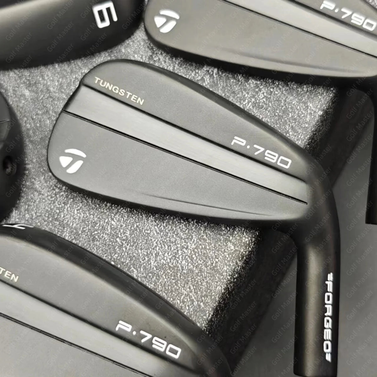 Taylormade P790-black irons（The fourth generation）