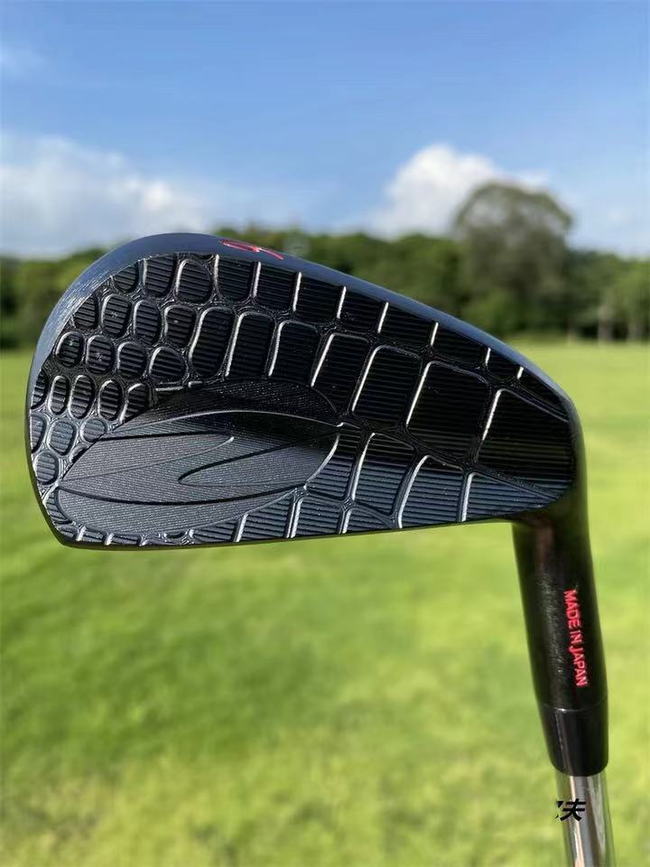 CAIMIAN MB Black irons