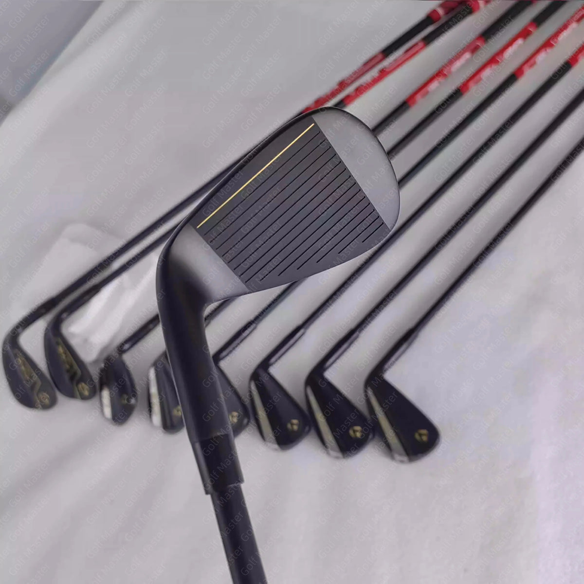 Taylormade CGB MAX black irons