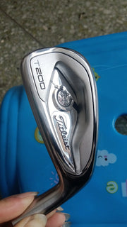 Titleist T200 lrons