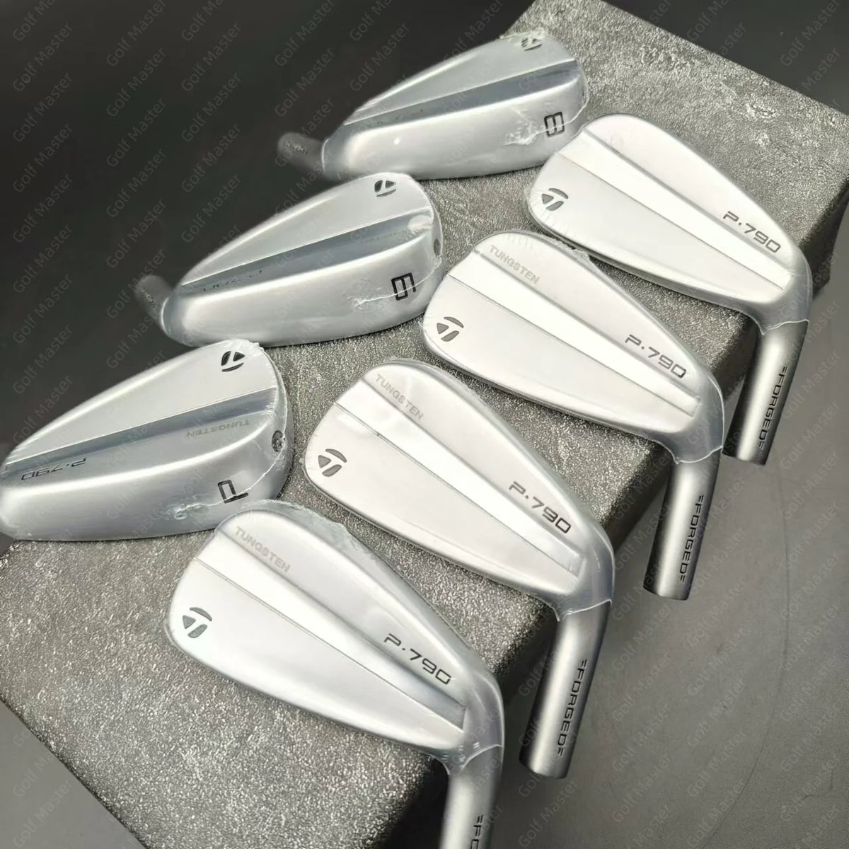 Taylormade P790-Silver Four Generation irons