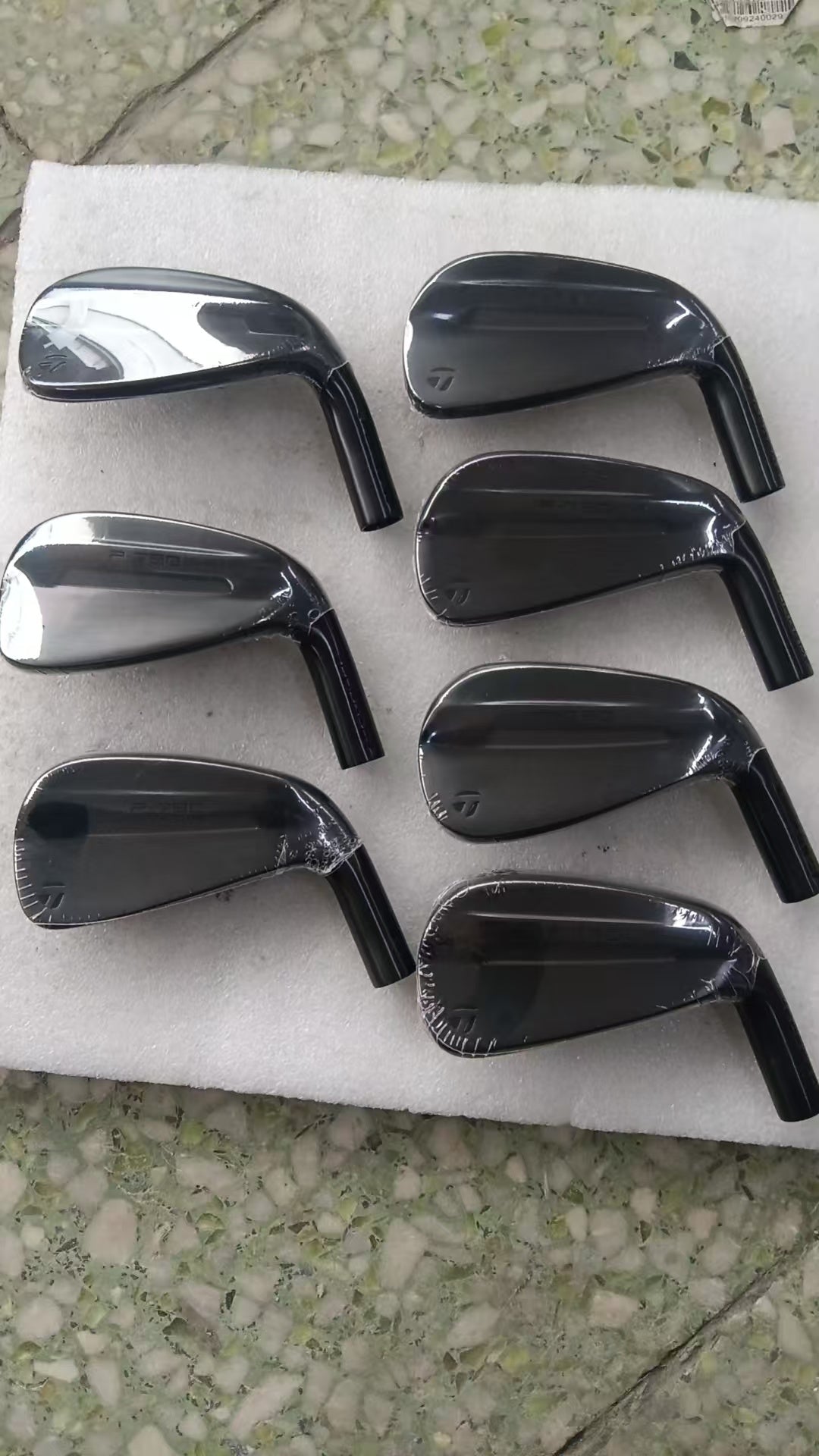 Taylormade P790-2025 Black irons