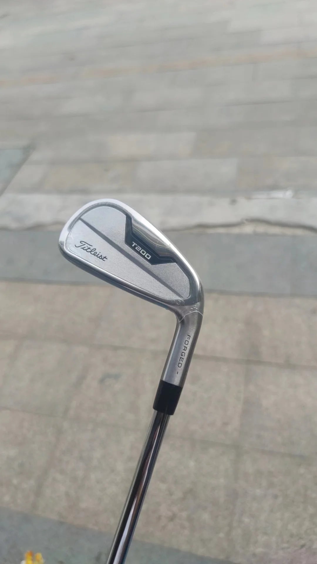 Titleist T200 Irons type 2023 classic style