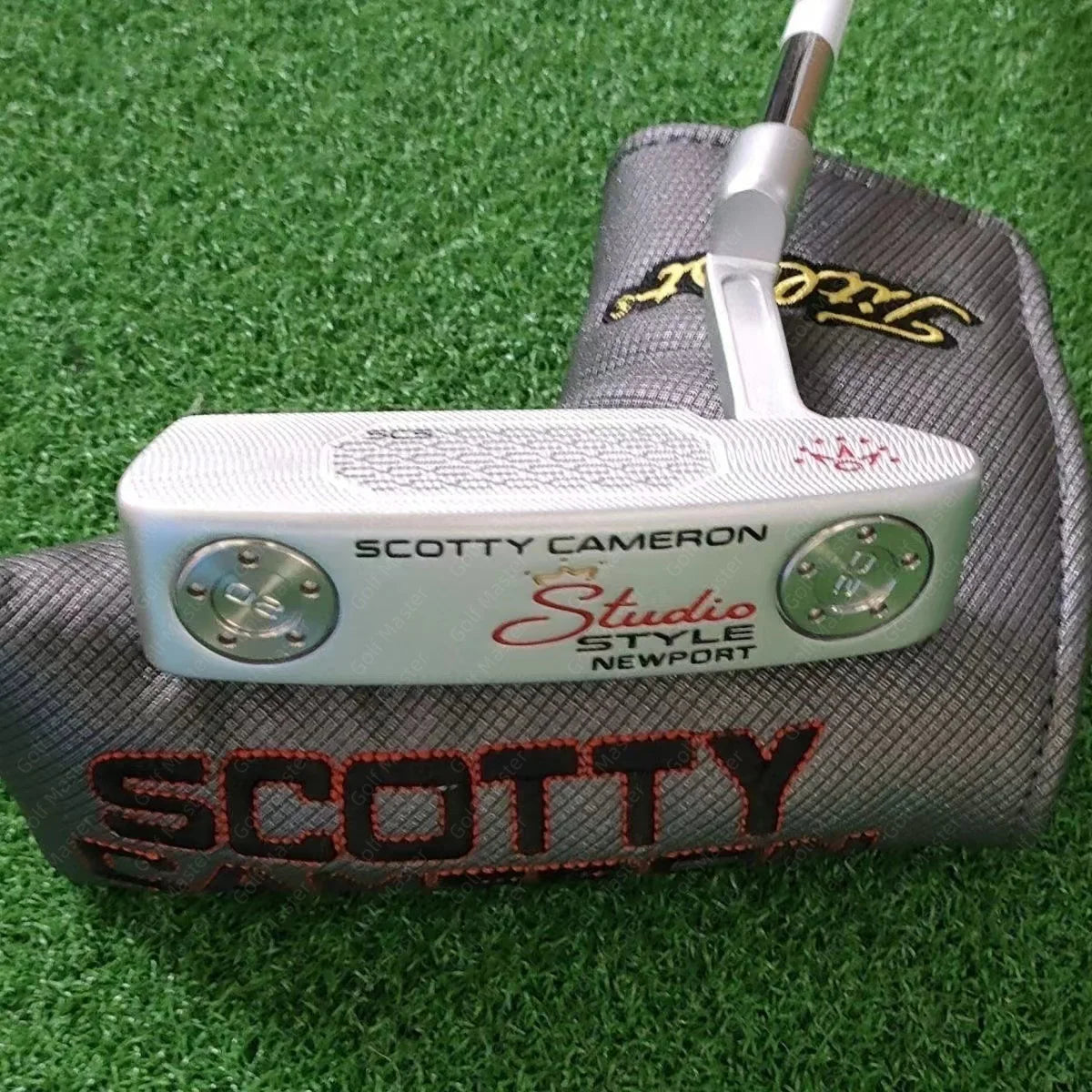 52 Scotty Cameron Putter