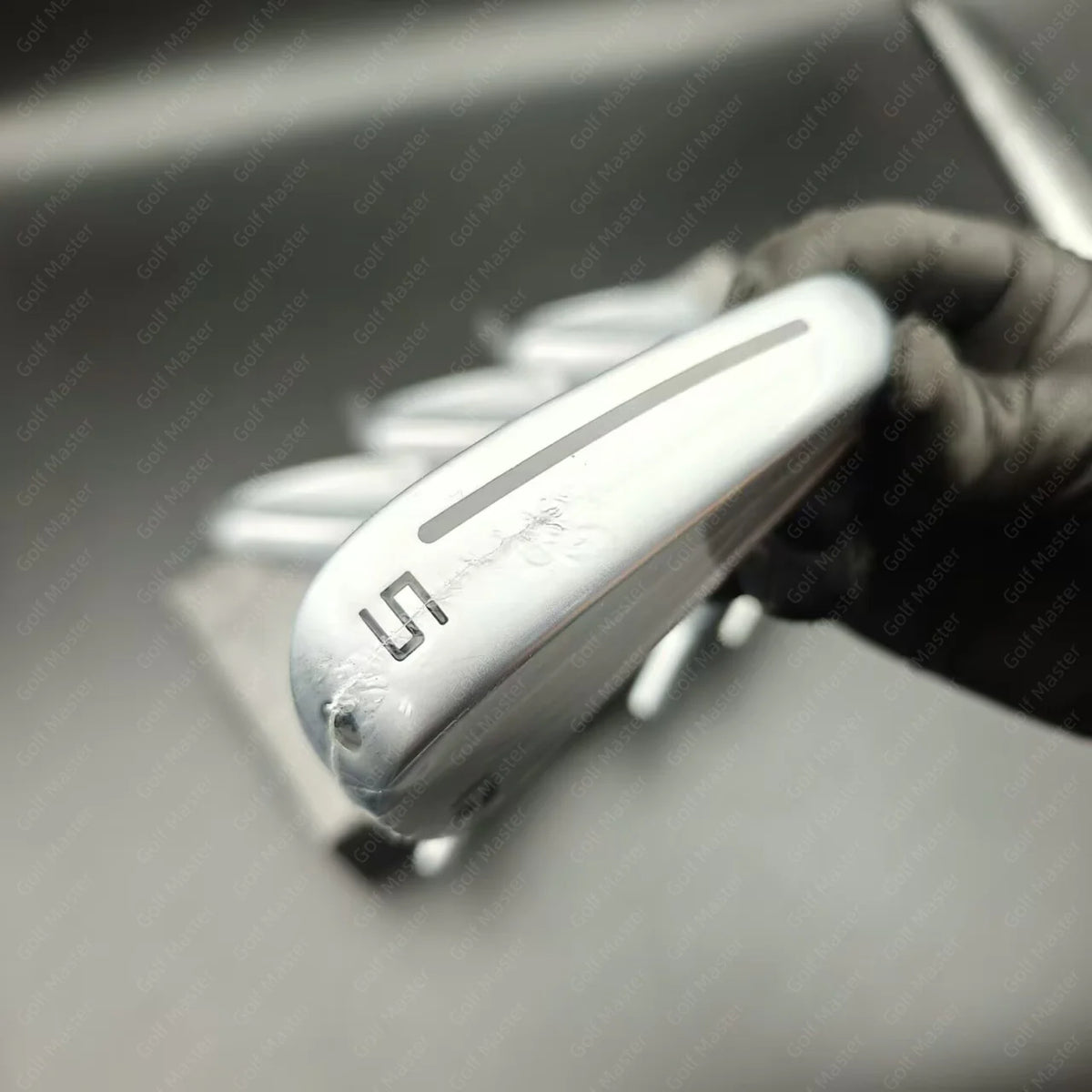 Taylormade P790-Silver Four Generation irons
