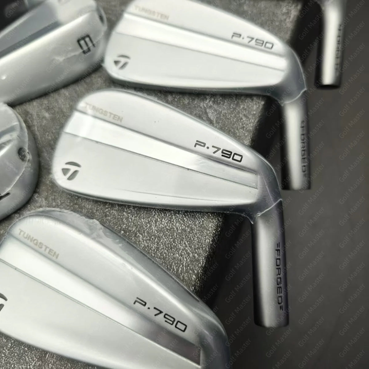 Taylormade P790-Silver Four Generation irons