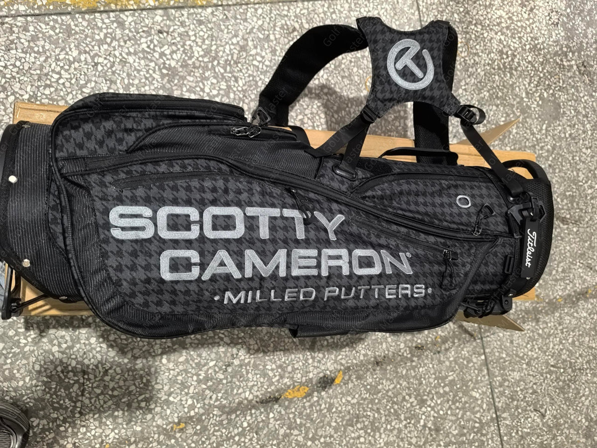 29-Scotty Cameron Bag