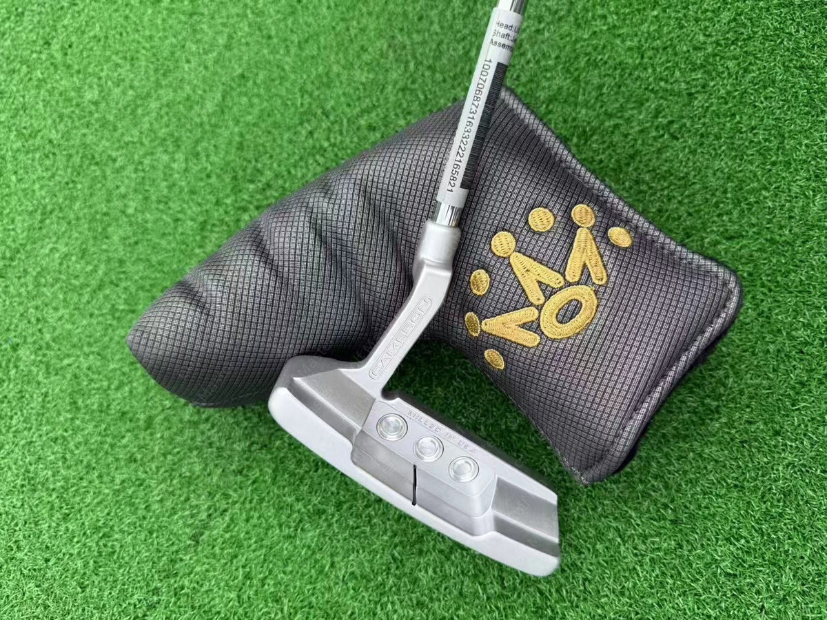 25 Scotty Cameron Putter