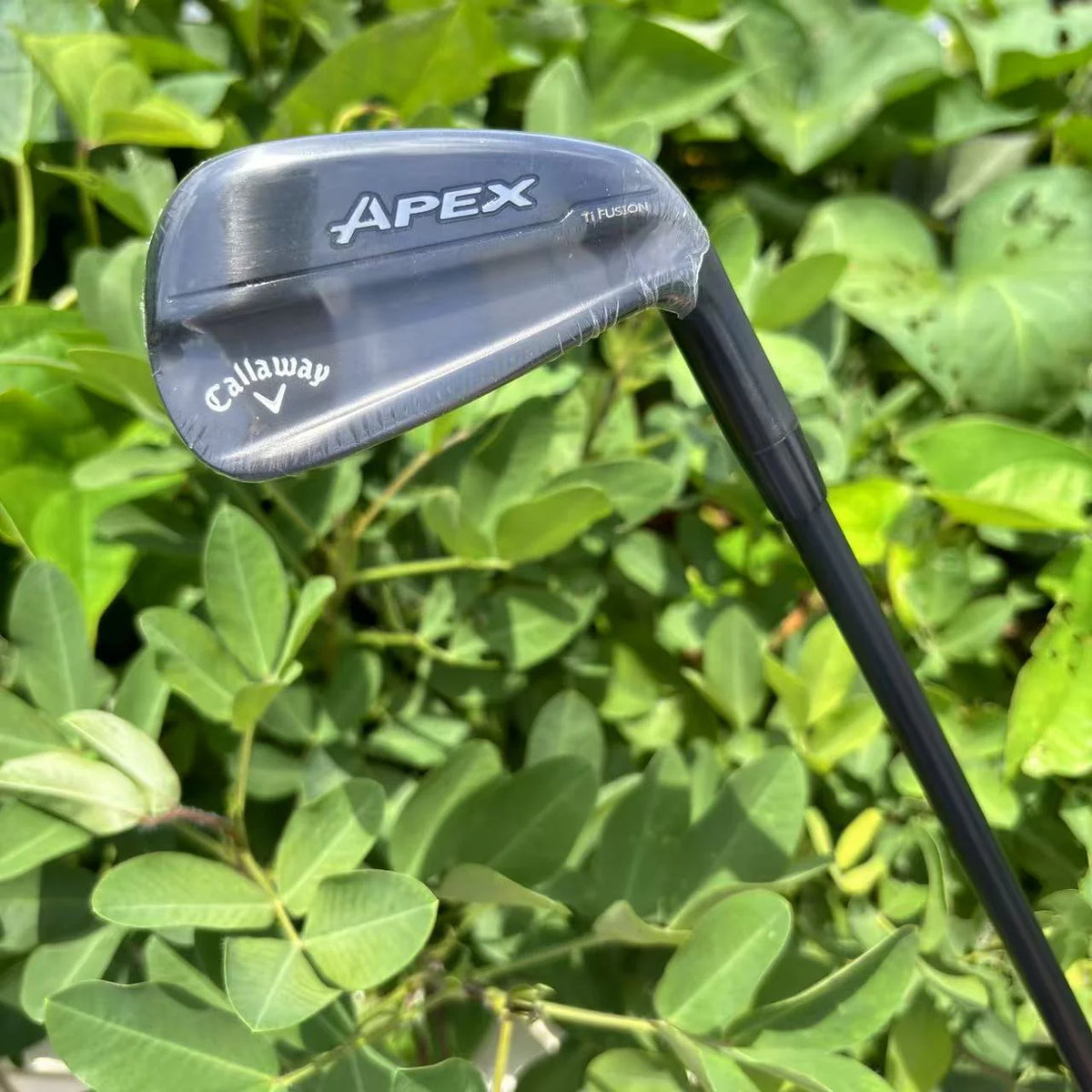 Callaway  APEX Ti Fusion irons White font Black irons