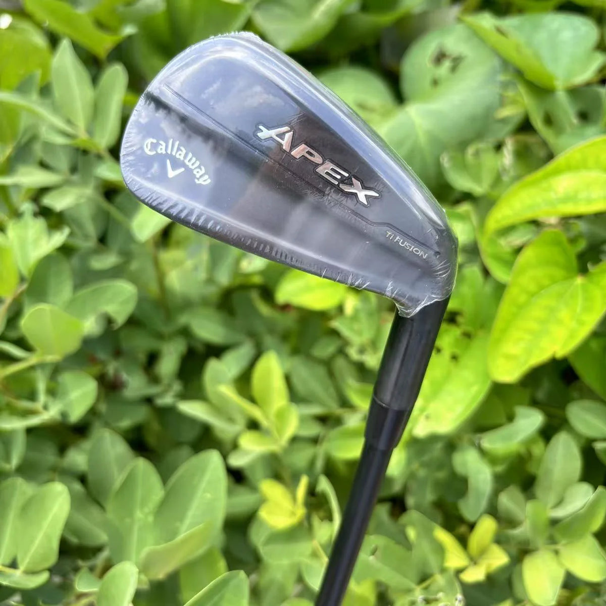 Callaway  APEX Ti Fusion irons White font Black irons