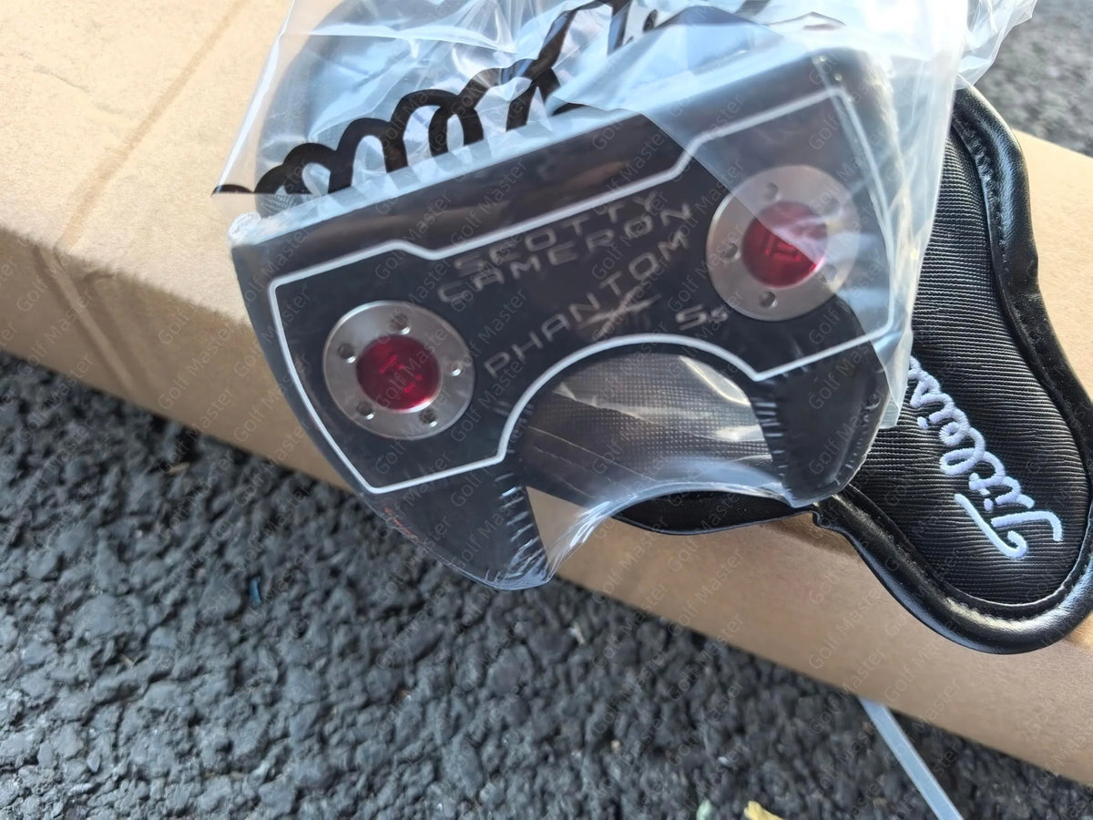 43 Scotty Cameron Putter