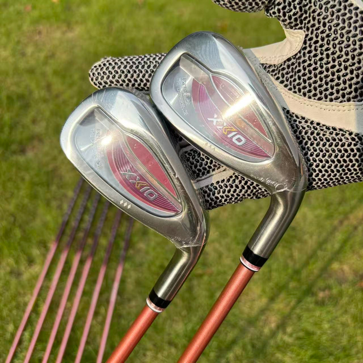 XXIO MP1300 Red set