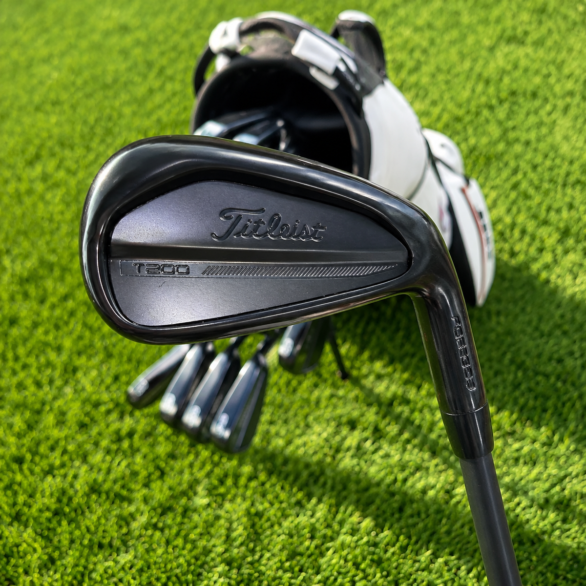 Titleist T200 black Irons